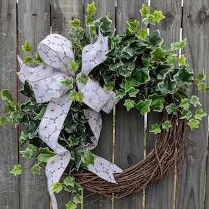 Wreath Great for All Year Round - Country, Shabby Chic Variegated Ivy Wreath Everyday Wreath, Door Wreath, Front Door Wreath 102