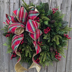 Christmas Wreath, Red and Green Wreath Nutcracker, Christmas Wreath ...