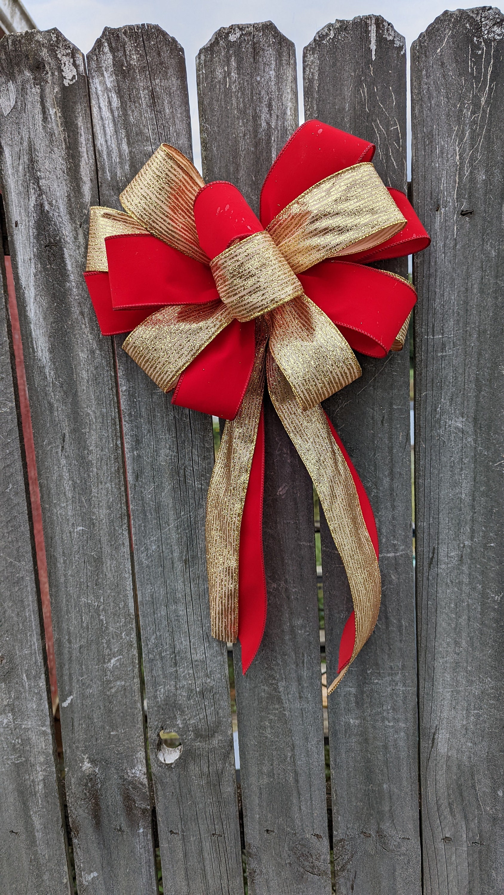 Small 5-6 Hand Made Metallic Gold Wired Christmas Bow - Wreath