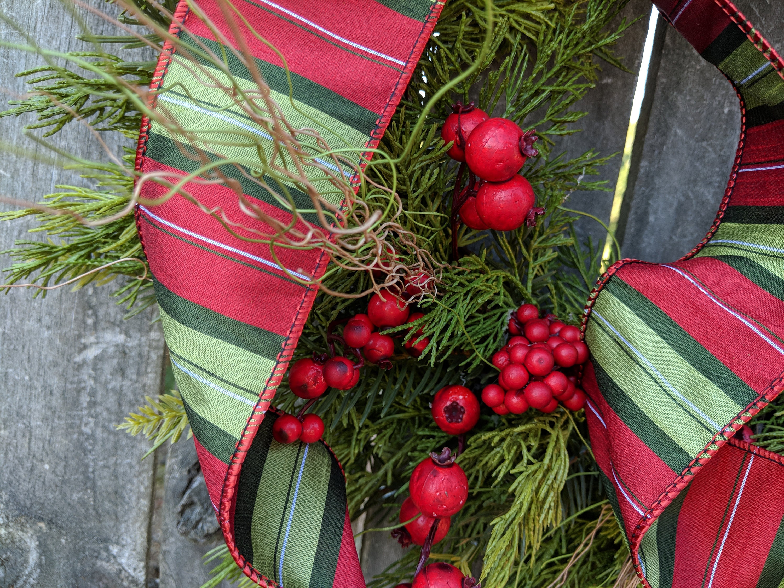Christmas Bow, Wired Christmas Ribbon for Wreath Bow, Stripe Bow, Elegant ribbon, Red and Green