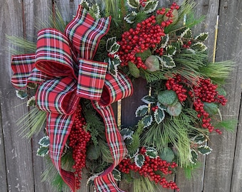 Christmas Wreath, Christmas Door Wreath, Warm Plaid Winter Natural Wreath Christmas wreath Snowy Wreath for Door, Mistletoe Christmas 301