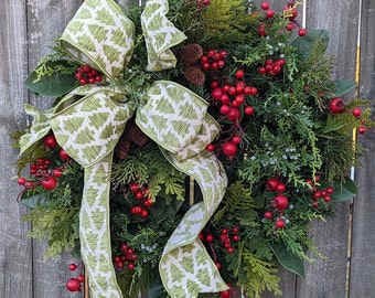 Christmas Wreath, Holiday Wreath, Unique Pine Wreath, Berries, Front Door Wreath, Front Door, Christmas Wreath, Elegant 257sku