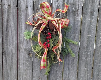 Christmas Swag, Medium Lantern Swag, Christmas Decor, Swag for Back Door, Fun Rustic Swag, Christmas Bow with Greenery, Lantern Swag 32*
