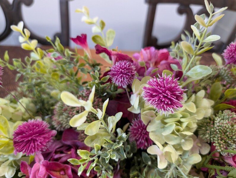 Spring Hydrangea Centerpiece, Rectangular Spring Easter Green and Magenta, Wooden Container, Artificial Floral Arrangement Crate 45 immagine 9
