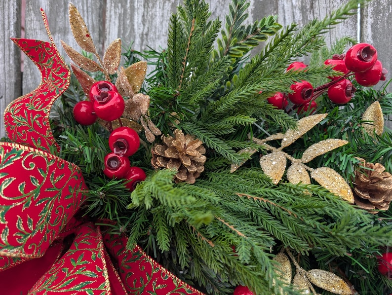 Christmas Wreath, Elegant Red and Gold Wreath, Christmas Door Wreath ...
