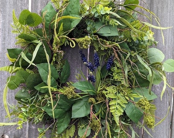 Eucalyptus wreath, Everyday Spring Wreath, Greenery Wreath, Twig Wreath, Wreath for Door, Grape hyacinth wreath, New Growth Wreath 386