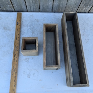 Spring Hydrangea Centerpiece, Rectangular Spring Easter Green and Magenta, Wooden Container, Artificial Floral Arrangement Crate 45 immagine 15