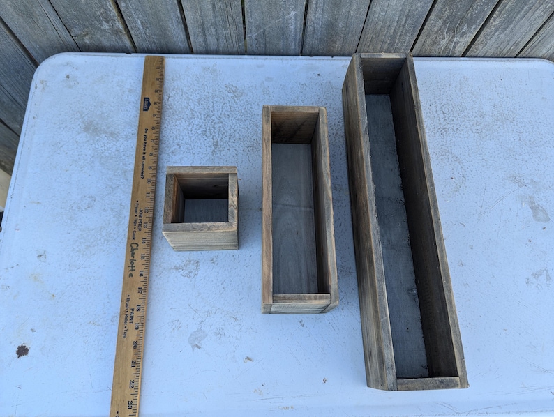 Spring Hydrangea Centerpiece, Rectangular Spring Easter Green and Magenta, Wooden Container, Artificial Floral Arrangement Crate 45 immagine 15