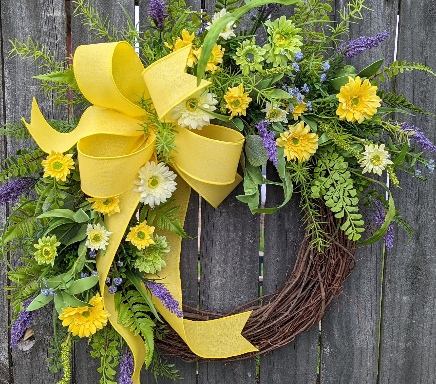 Spring Wreath, Spring/Summer Wreath, Spring Wreath with Bow, Daisy