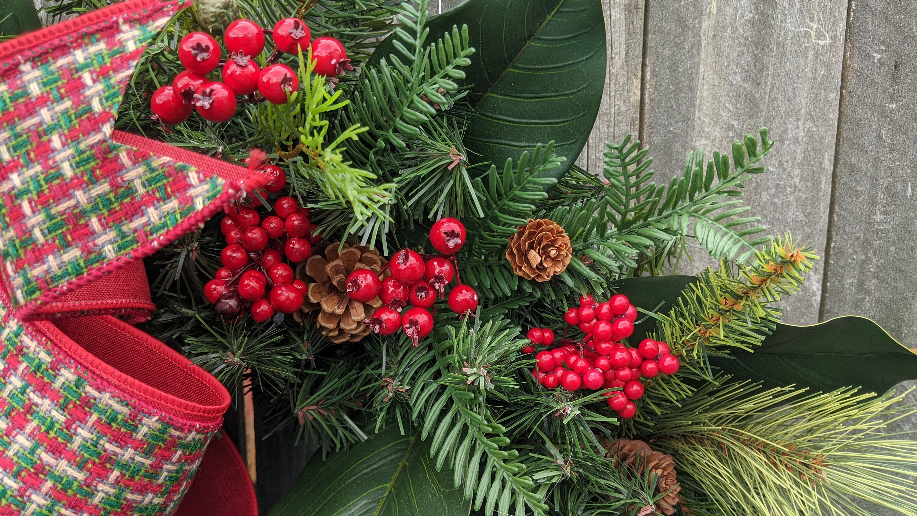 Christmas Wreath, Primitive Winter Wreath, Red and Green Plaid Check  Natural Christmas wreath Magnolia, Red Berries, Christmas Decor