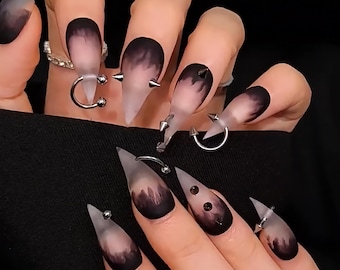 Black Gradient Cat Claw Press On Nails,Frosted Stiletto Nails with Silver Studs,Gothic Dragon Claw Nails,Edgy Y2K Punk Fake Nails