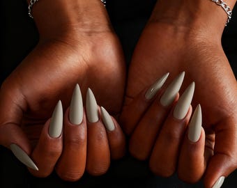Unhas postiças estilete neutras feitas à mão – Tamanhos personalizados