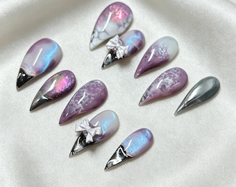 Lila norrskensrosett nagelkonst, nagelklistermärken med katttassar, nagelkonst speciellt designad för lilaälskare, en present till dotter.