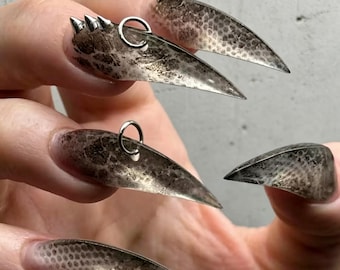 Dragon Claw Press On Nails, Iridescent Snake Skin Stiletto Nails, Kawaii Y2K Cosplay Fake Nails