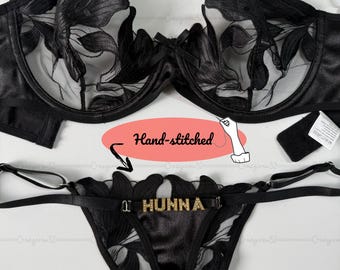 Aangepaste naam bloemenborduurwerk lingerieset: veelkleurige, met de hand gestikte naambedel