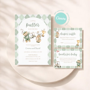 Puede incluir: Juego de papelería para baby shower con temática de golf. La invitación principal presenta un oso de peluche, un carrito de golf y una ilustración de bolsa de golf. El texto dice "A Little Putter is on the Way". Incluye rifa de pañales e insertos de libros para bebés.