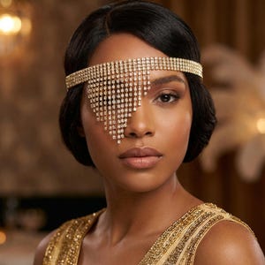 Rhinestone eyepatch, Crystal eyepatch, Sparkly eye patch, Rhinestone eye mask, Festival eye patch, Festival mask, Gemstone eye patch