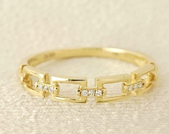 10K Gold Chain Link Ring, Natural Diamond Link Band, Everyday Dainty Diamond Ring
