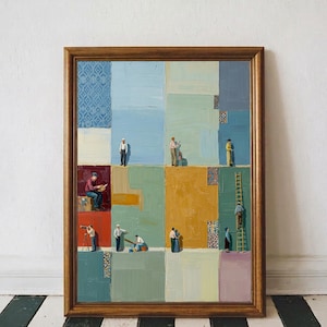 Peut inclure: Une peinture à l'huile encadrée présentant une grille de blocs rectangulaires aux tons bleu, vert, jaune et rouge. De petites silhouettes sont représentées dans ces sections, occupées à diverses activités comme peindre, monter à l'échelle et observer.