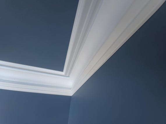 Easy Crown Molding:DIY Peel and Stick installs with no tools - 5' Lengths (4 free pre cut corners are included with a minimum of 4 Lengths)