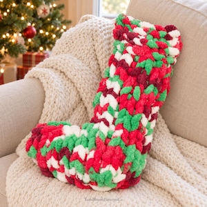 Chunky Christmas Stocking Knitting Pattern PDF, Jumbo Yarn Holiday Stocking, Easy Knit Flat Christmas Decor