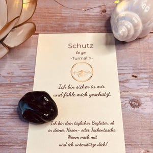 Edelstein Turmalin, Schwarzer Turmalin, Turmalin Stein, Schutzstein, Schutzstein Schwarz, Schutzstein gegen Negative Energien, Schutzstein Schwarzer Turmalin, Achtsamkeit Geschenk, Geschenke Achtsamkeit, Spirituelles Geschenk, Geschenke für Spirituelle Menschen, Schutzsteine gegen Negative Energie, Kraftstein
