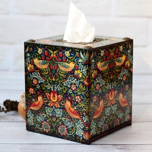 William Morris  Strawberry Thief Tissue Box Сover Digital Vintage Papers, Tissue box holder , Serving table decor, tissue box square