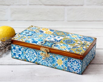 Handmade Majolica Tile  Style Tea Box: Decoupage Wooden Tea Caddy