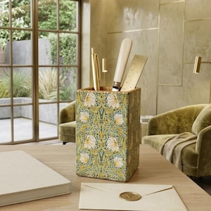 William Morris Pimpernel Stifthalter aus Holz: Boho Schreibtisch Dekoration