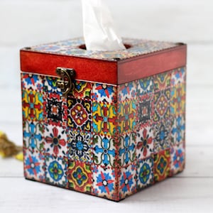 Tissue box Cover Azulejos Portugueses Red Tiles Style with cherry wood stain colored and points, Tissue box holder , Serving table decor