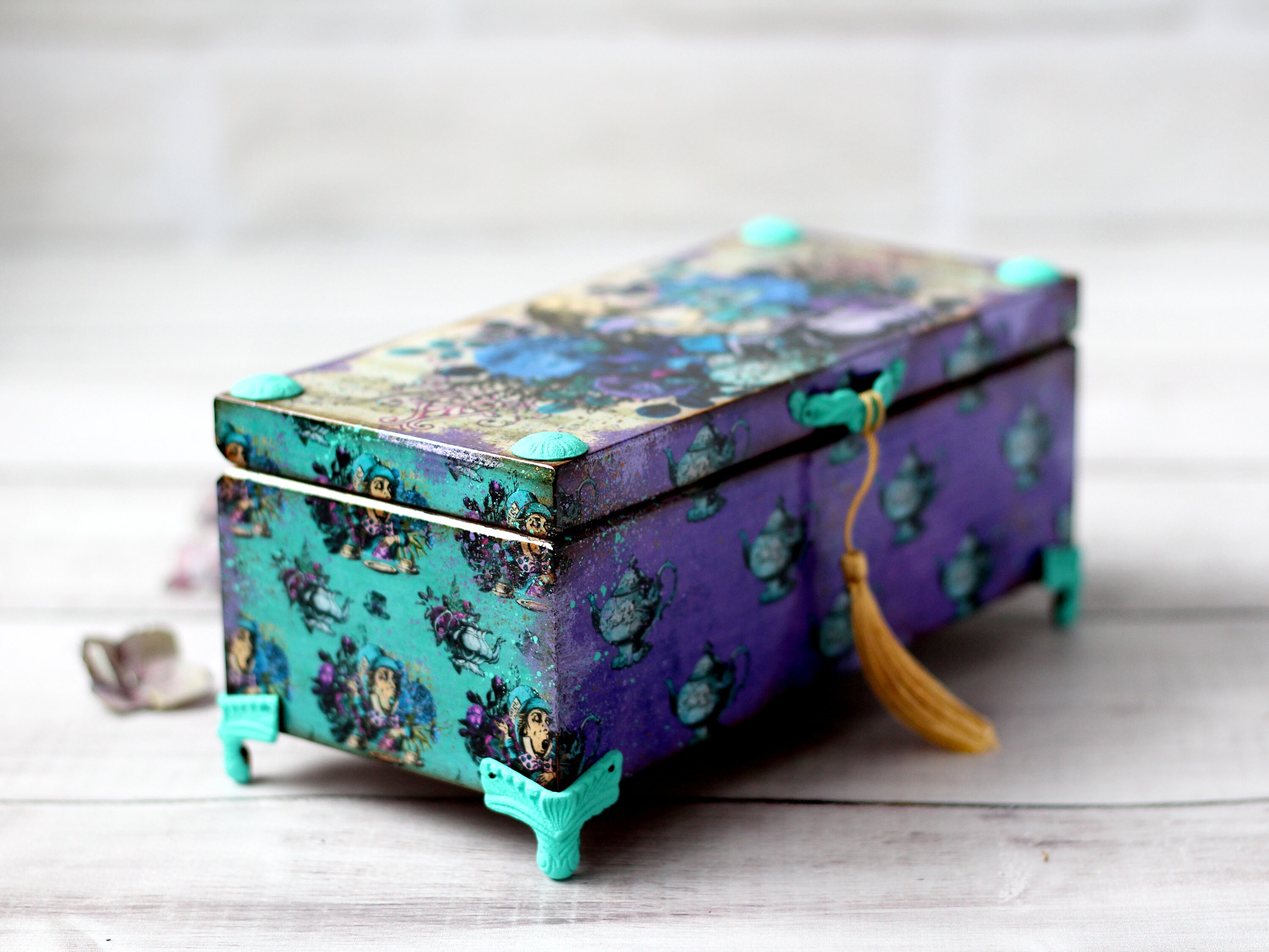 Alice in Wonderland Tea Box: Decoupage Wooden Box With 3 Compartments ...