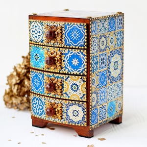 Azulejos Tiles Style Blue, white  and golden dots jewellery drawers