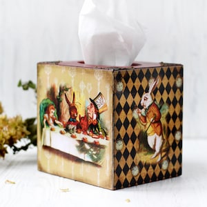Alice&#39;s Adventures in Wonderland  Mad Hatters Tea Party Tissue Box Cover