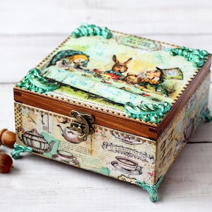 Alice&#39;s Adventures in Wonderland Mad Hatters Tea Party Wooden Tea Box,Alice Mad Hatter, drink Me, gift for a child