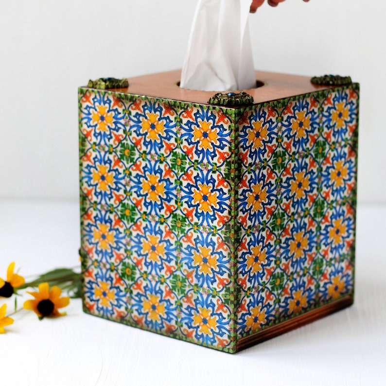 Tissue Box Cover Azulejos Portugueses Tiles Style with yellow flowers and green dots