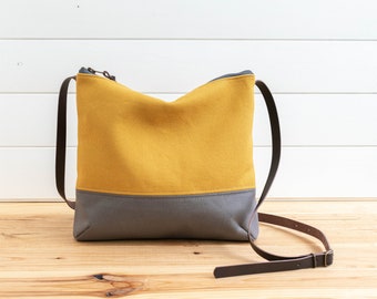 Canvas Cross body midi bag Mustard