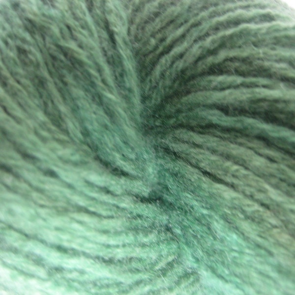 Recycled yarn Cashmere green laceweight 2ply