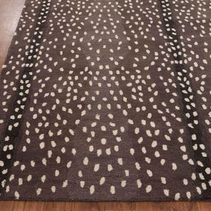 Handmade Wool Area Rug: Antelope Cheetah Brown Modern Style Carpet