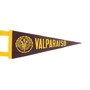 Vintage Valparaiso University Souvenir Felt Pennant, Small 1950s Mini College Pennant Banner Brown Gold, Antique Mid Century Wall Decor