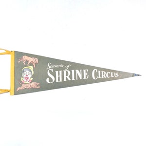 Fanion Vintage En Feutre Shrine Circus Michigan - Rouge Et Jaune (Souvenir)
