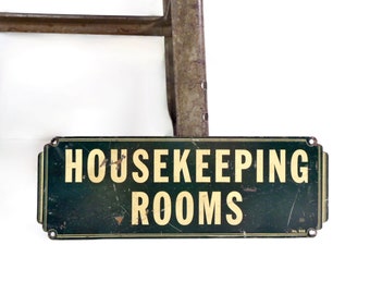 Vintage Sign, 1920s Housekeeping Rooms Small Tin Metal Wall Door Hotel Motel B&B Tourist Sign, Antique Art Deco Farmhouse Cottage Decor