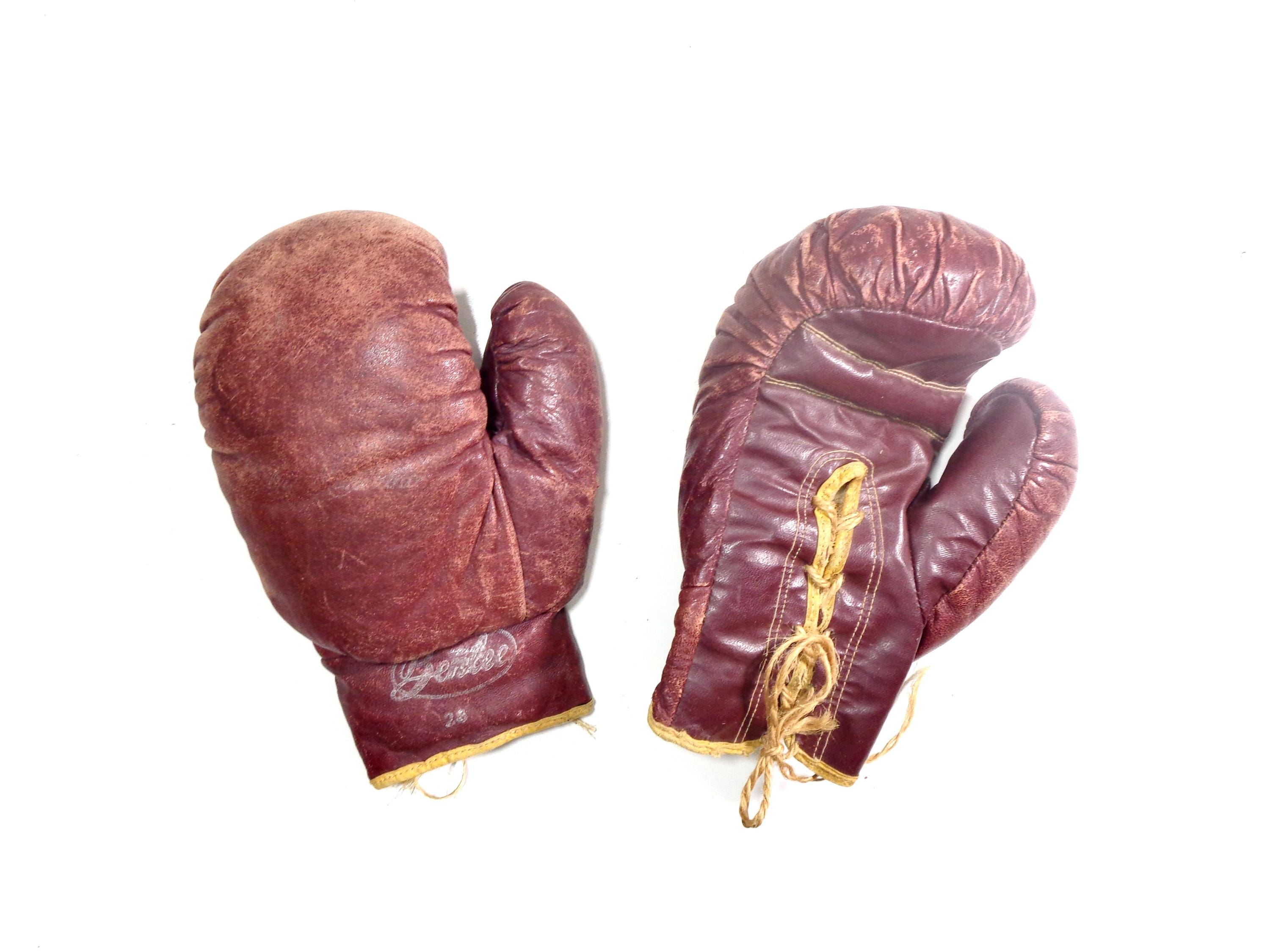 Vintage Everlast 16 oz Boxing Gloves USA Red Leather