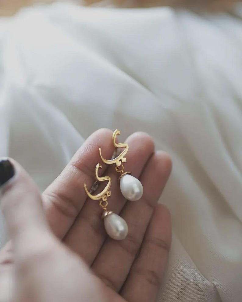 Personalized Arabic Initial Earrings – 24k Gold Plated Pearl Drop image 4