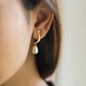 Personalized Arabic Initial Earrings – 24k Gold Plated Pearl Drop image 13