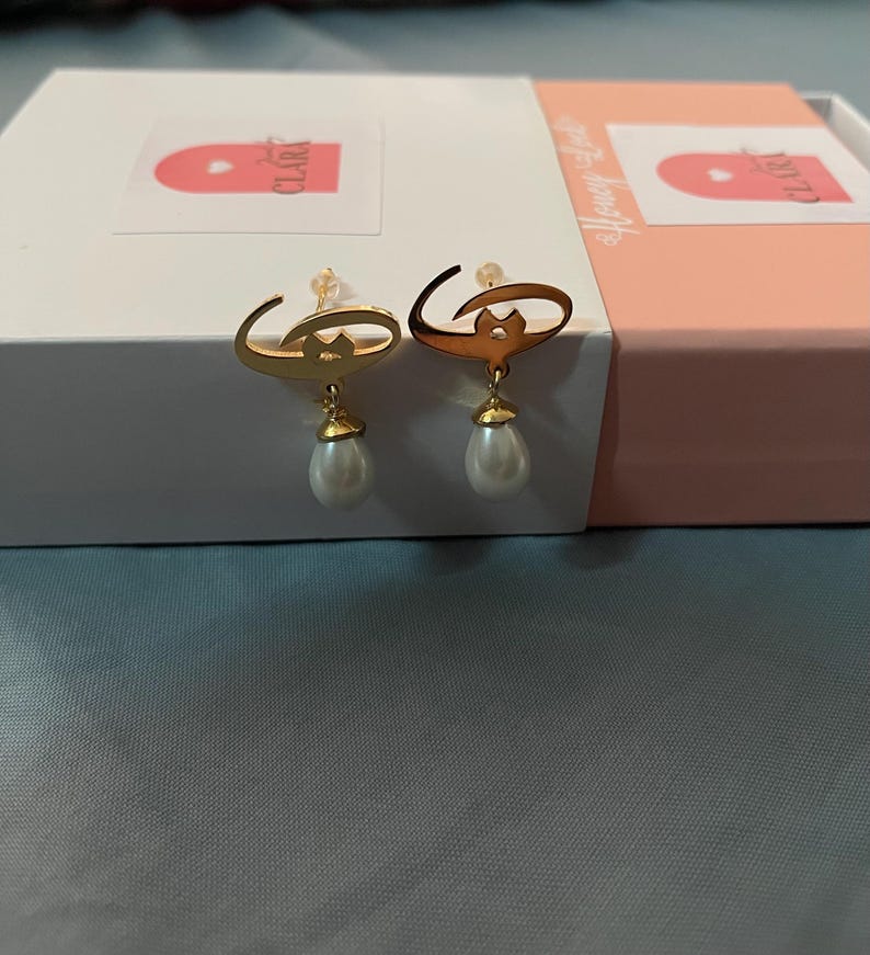 Personalized Arabic Initial Earrings – 24k Gold Plated Pearl Drop image 11