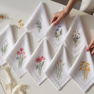 Wildflower Embroidered Linen Napkin Set – Handmade Table Linens for Cottagecore Dining, Bridal Shower, or Housewarming Gift
