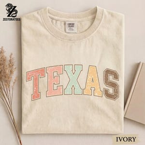Texas Retro Varsity Letter Shirt — Vintage Distressed College Style Tee