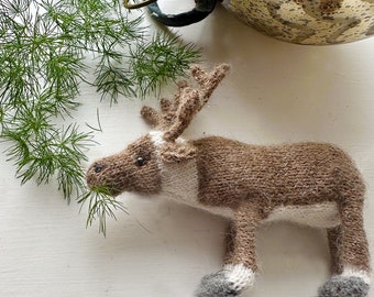 Tiny Reindeer - English Knitting Pattern