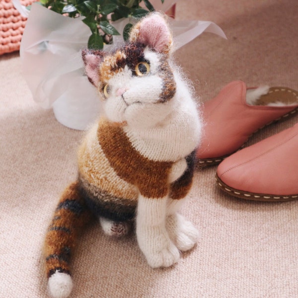 Grey Kitten Calico Cat - KNITTING PATTERN