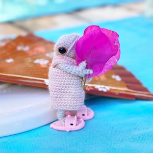 FROG + CLOTHES CROCHET Pattern